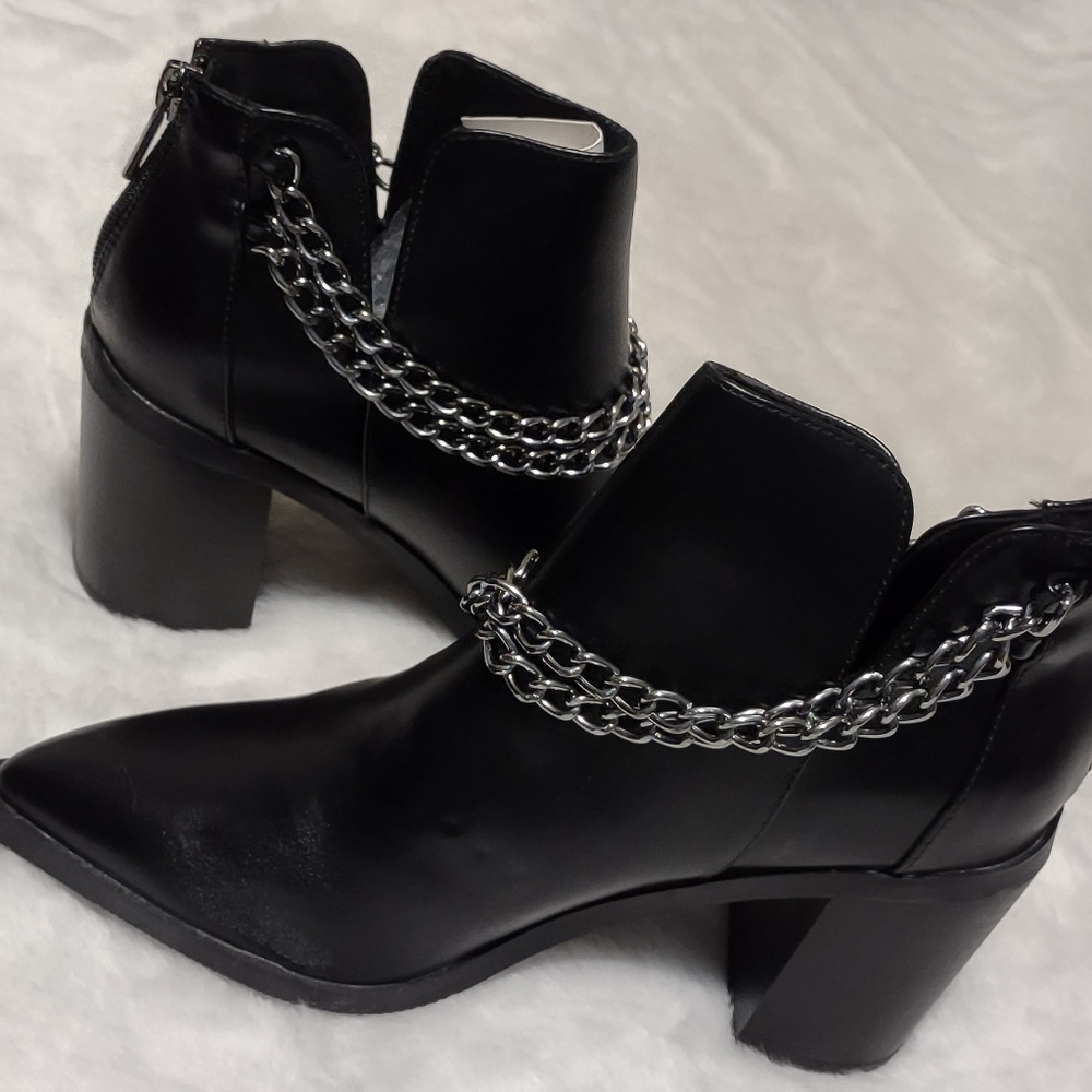 New condition bootie for women size 6.5